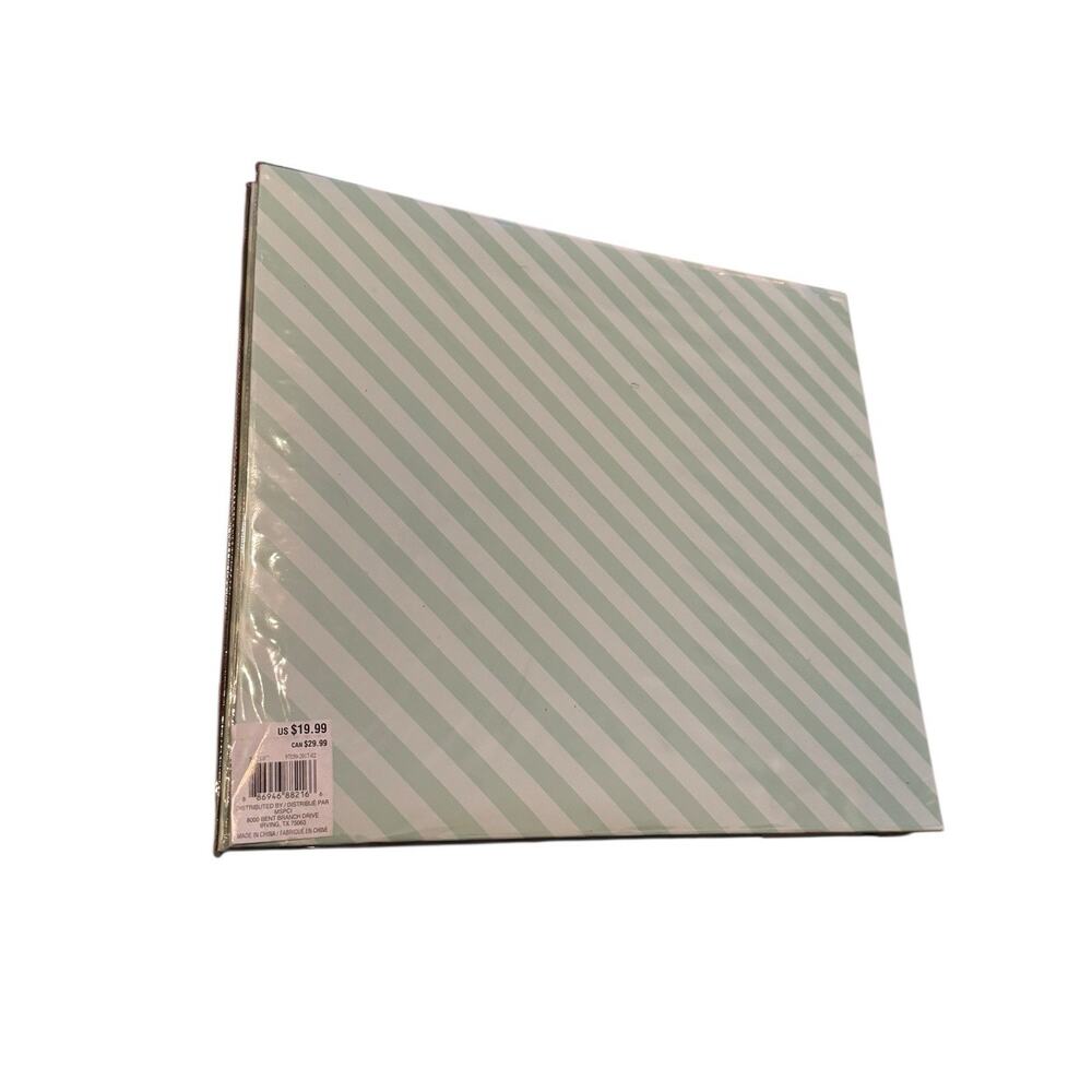 Dog-Themed Scrapbook Album 12x12 Gold Foil Puppy “Love” Design 30 Pages New - Picture 5 of 5
